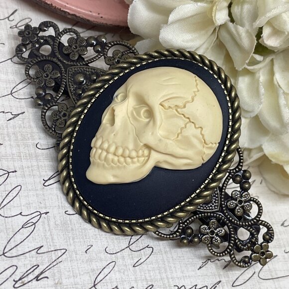 Skull Gothic Morbid Sugar Demon Festival Cameo Pin Hair Clip Jewelry Comb xmas - Picture 2 of 11